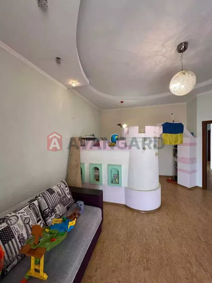 7 комн. квартира, 322/-/60 кв. м., -/3 этаж фото 12 7 комн. квартира, 322/-/60 кв. м., -/3 этаж фото 12