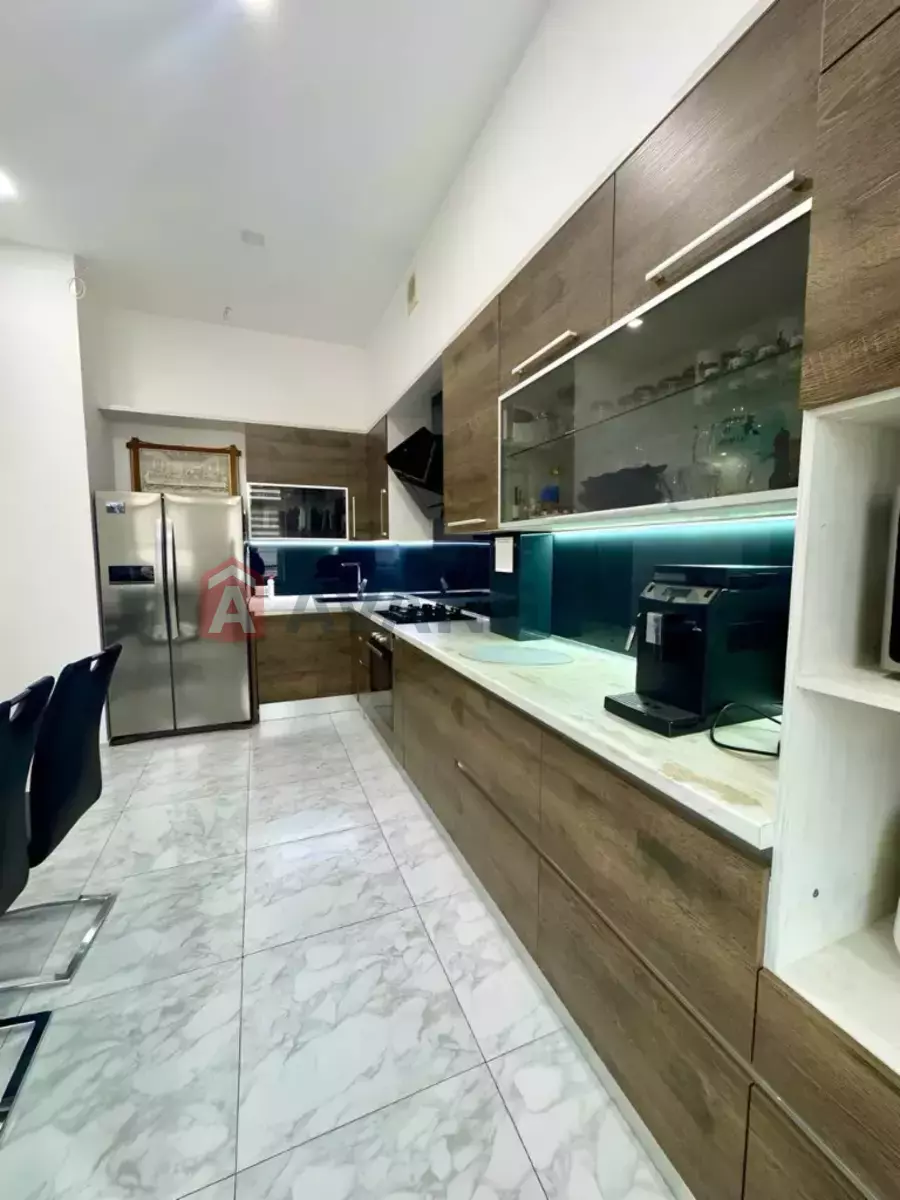 3 кім. квартира, 104/56/15 кв. м., 2/4 поверх фото 3 3 кім. квартира, 104/56/15 кв. м., 2/4 поверх фото 3