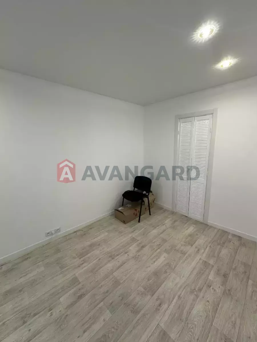 2 кім. квартира, 46/-/- кв. м., 2/5 поверх фото 12 2 кім. квартира, 46/-/- кв. м., 2/5 поверх фото 12