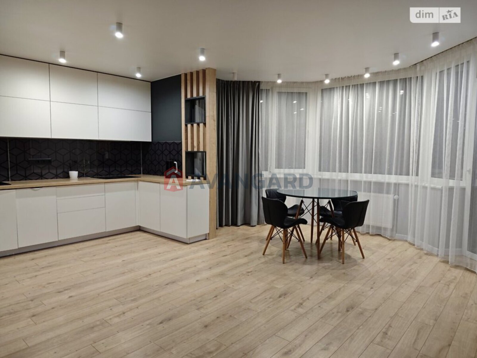 2 комн. квартира, 80/50/22 кв. м., 16/18 этаж фото 5 2 комн. квартира, 80/50/22 кв. м., 16/18 этаж фото 5