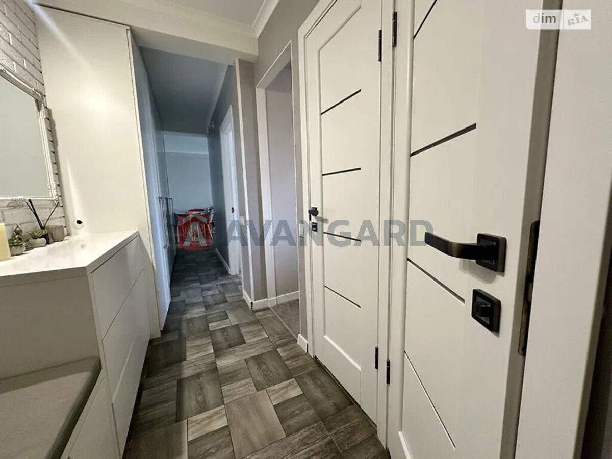 3 комн. квартира, 60/-/8.5 кв. м., 8/9 этаж фото 3 3 комн. квартира, 60/-/8.5 кв. м., 8/9 этаж фото 3