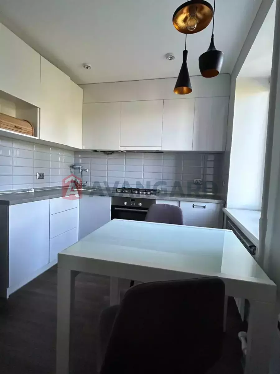 3 кім. квартира, 57/41/5 кв. м., 5/5 поверх фото 1 3 кім. квартира, 57/41/5 кв. м., 5/5 поверх фото 1