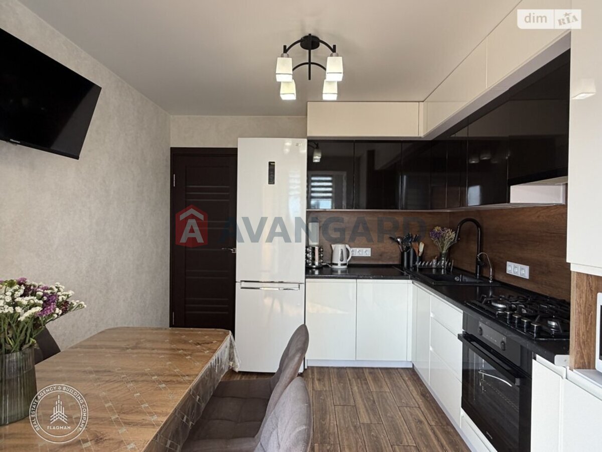 2 кім. квартира, 52.4/30/- кв. м., 10/10 поверх фото 1 2 кім. квартира, 52.4/30/- кв. м., 10/10 поверх фото 1