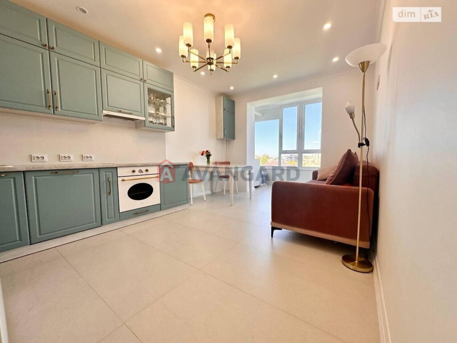 2 кім. квартира, 77/36/23 кв. м., 12/12 поверх фото 1 2 кім. квартира, 77/36/23 кв. м., 12/12 поверх фото 1