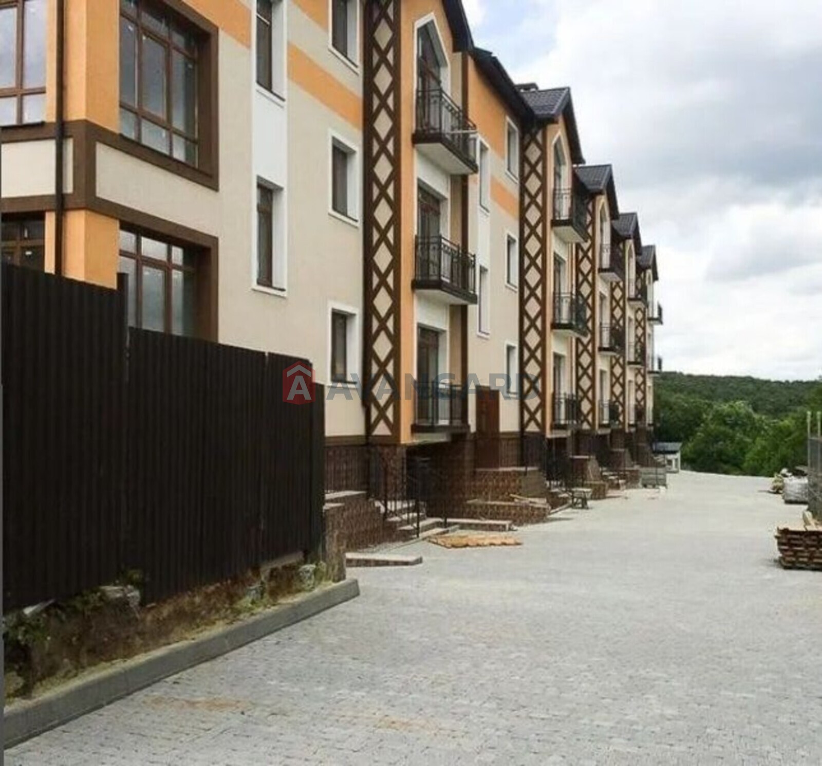 5 комн. квартира, 139/-/15 кв. м., 2/3 этаж фото 3 5 комн. квартира, 139/-/15 кв. м., 2/3 этаж фото 3