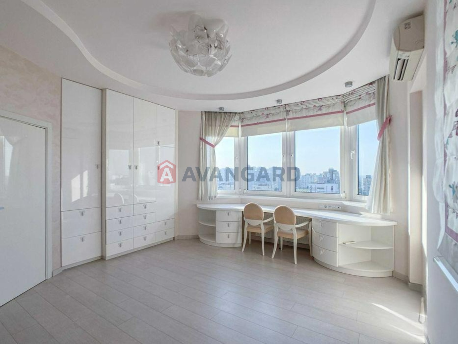 3 комн. квартира, 128/70/10 кв. м., 17/25 этаж фото 15 3 комн. квартира, 128/70/10 кв. м., 17/25 этаж фото 15