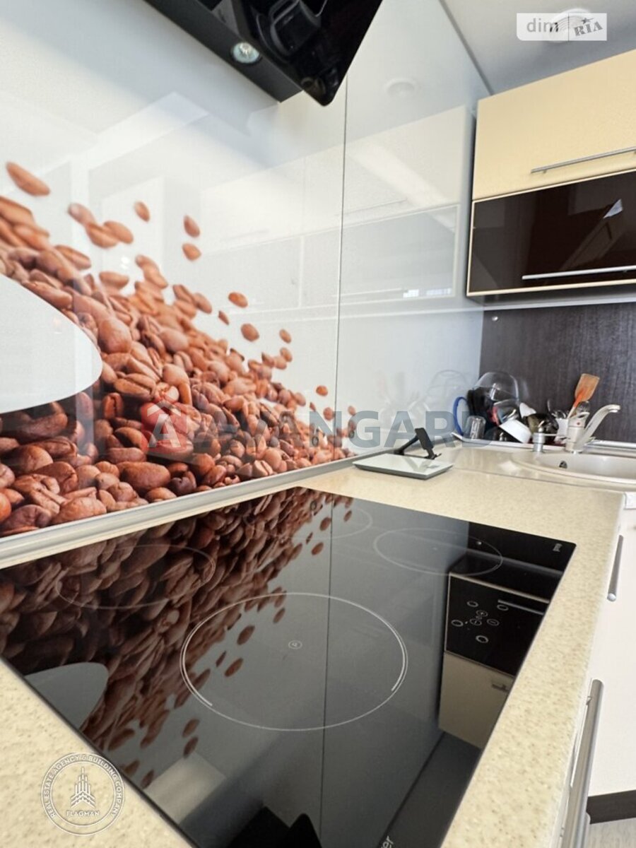 4 кім. квартира, 123/-/- кв. м., 4/5 поверх фото 15 4 кім. квартира, 123/-/- кв. м., 4/5 поверх фото 15