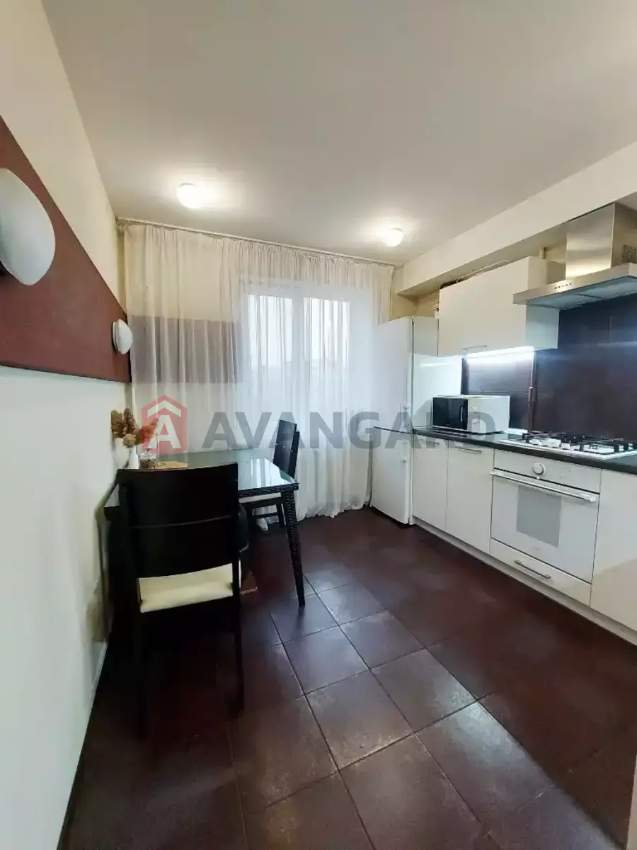 3 комн. квартира, 70/48/9 кв. м., 6/9 этаж фото 1 3 комн. квартира, 70/48/9 кв. м., 6/9 этаж фото 1