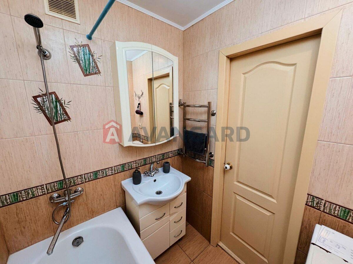 3 кім. квартира, 70 / 42 / 7.3 м кв. м., 8/9 поверх фото 2 3 кім. квартира, 70 / 42 / 7.3 м кв. м., 8/9 поверх фото 2