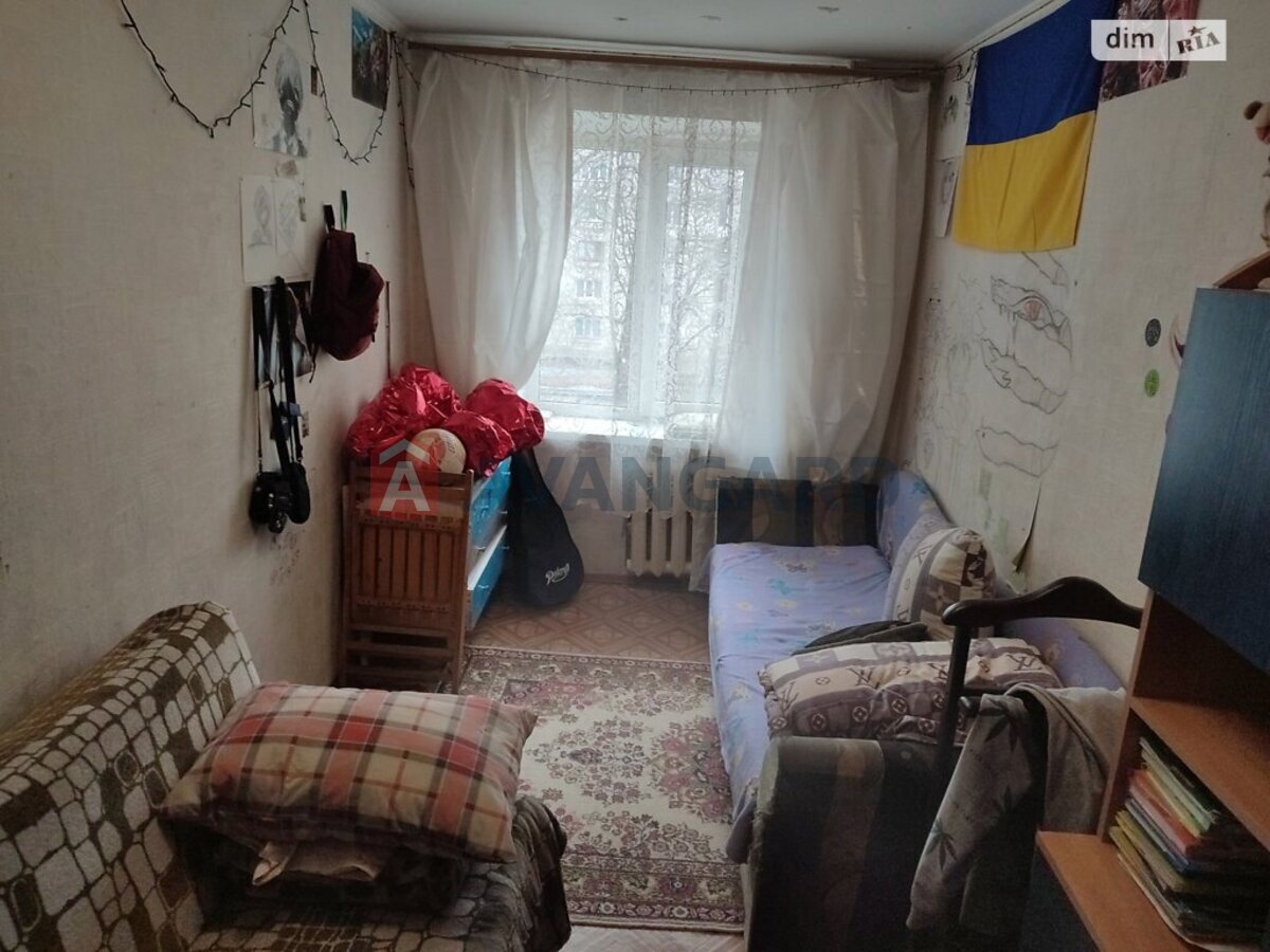 2 кім. квартира, 42/-/6 кв. м., 4/5 поверх фото 1 2 кім. квартира, 42/-/6 кв. м., 4/5 поверх фото 1