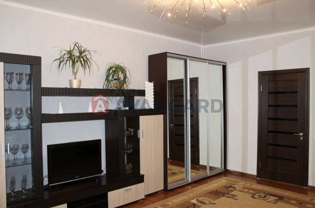 3 кім. квартира, 72/-/8 кв. м., 2/3 поверх фото 2 3 кім. квартира, 72/-/8 кв. м., 2/3 поверх фото 2