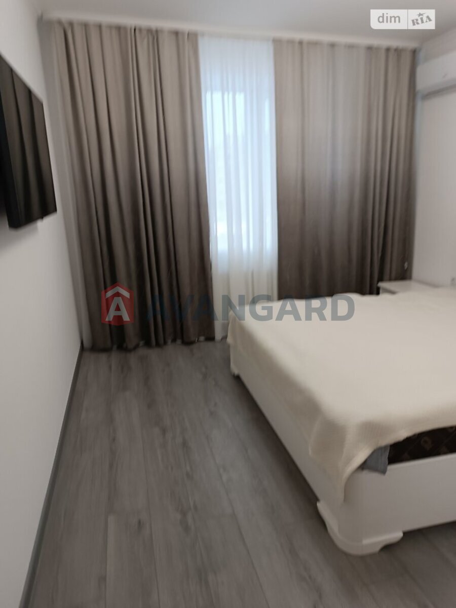 3 кім. квартира, 82/41/18 кв. м., 2/5 поверх фото 4 3 кім. квартира, 82/41/18 кв. м., 2/5 поверх фото 4