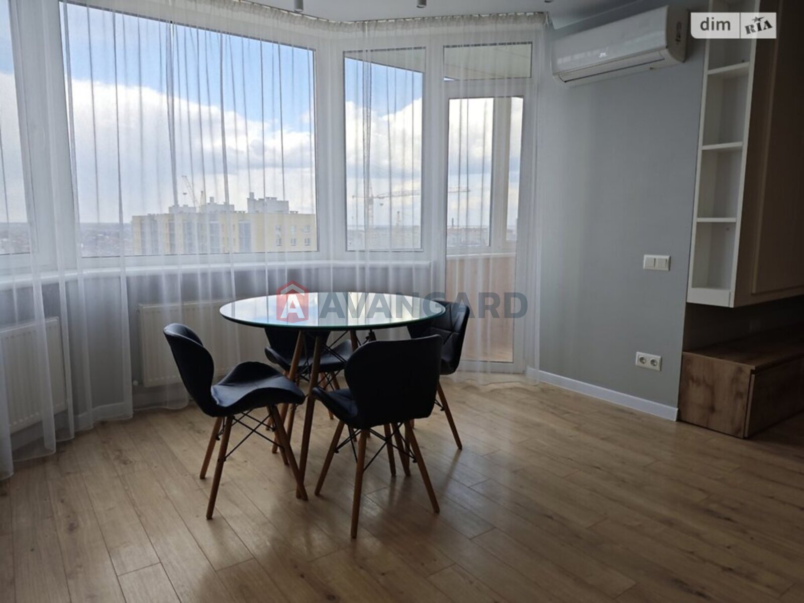 2 комн. квартира, 80/50/22 кв. м., 16/18 этаж фото 6 2 комн. квартира, 80/50/22 кв. м., 16/18 этаж фото 6