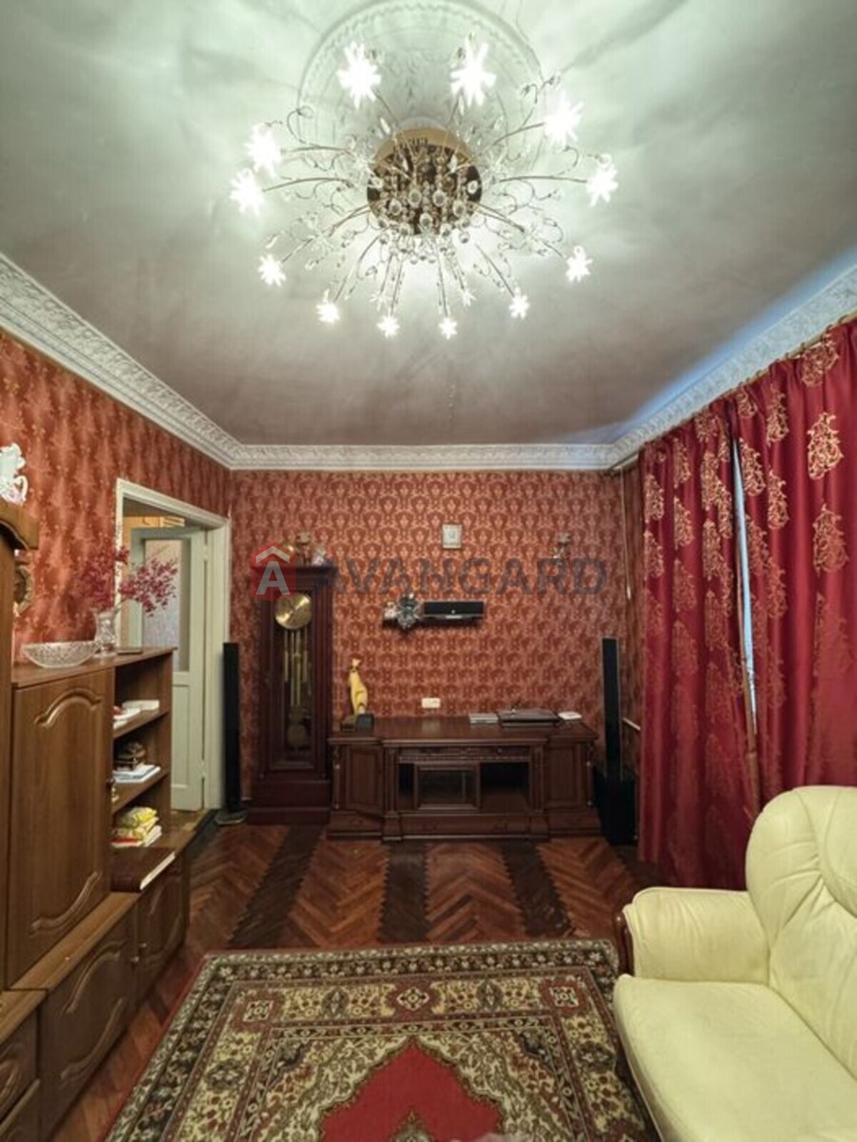 4 кім. квартира, 92/-/7 кв. м., 4/5 поверх фото 2 4 кім. квартира, 92/-/7 кв. м., 4/5 поверх фото 2