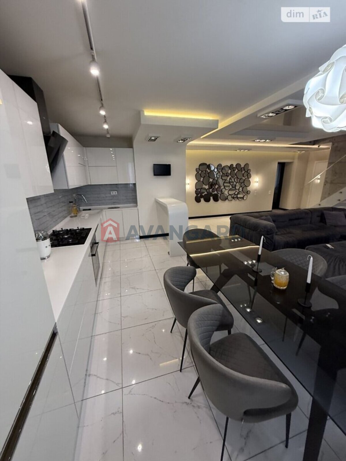 5 кім. квартира, 200/130/40 кв. м., 9/9 поверх фото 3 5 кім. квартира, 200/130/40 кв. м., 9/9 поверх фото 3