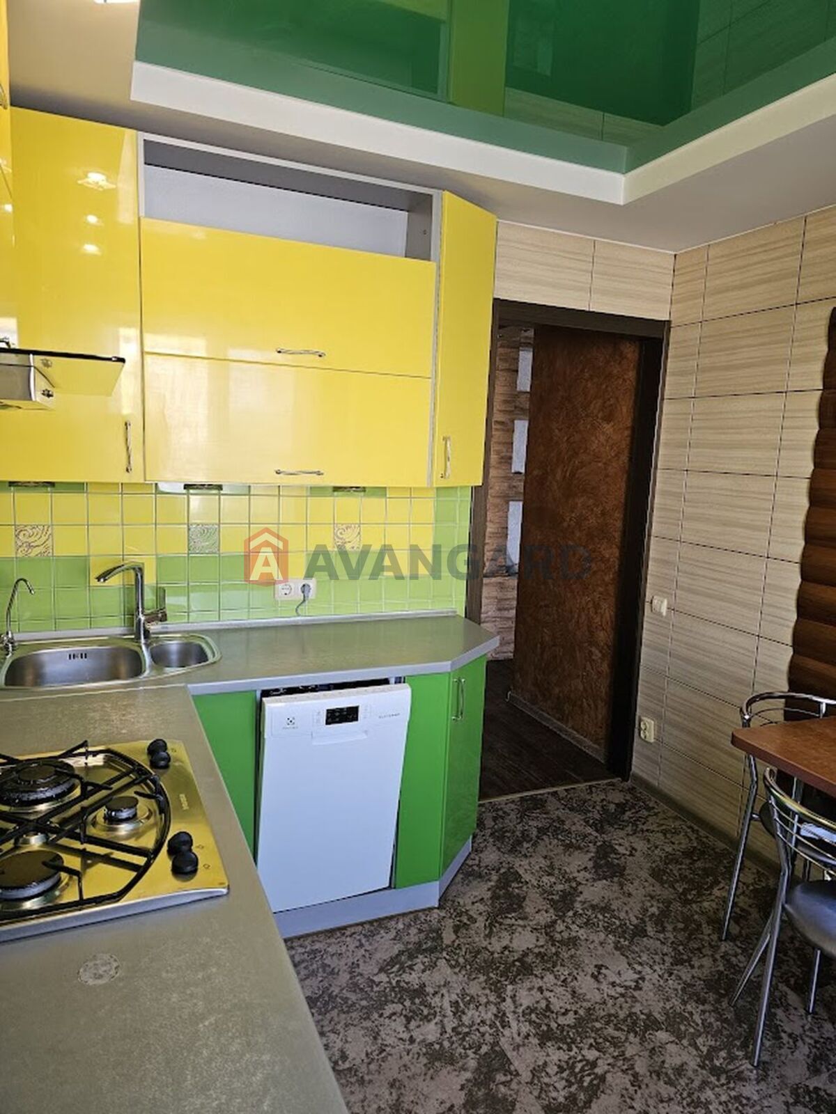 3 кім. квартира, 72/51/10 кв. м., 7/9 поверх фото 4 3 кім. квартира, 72/51/10 кв. м., 7/9 поверх фото 4