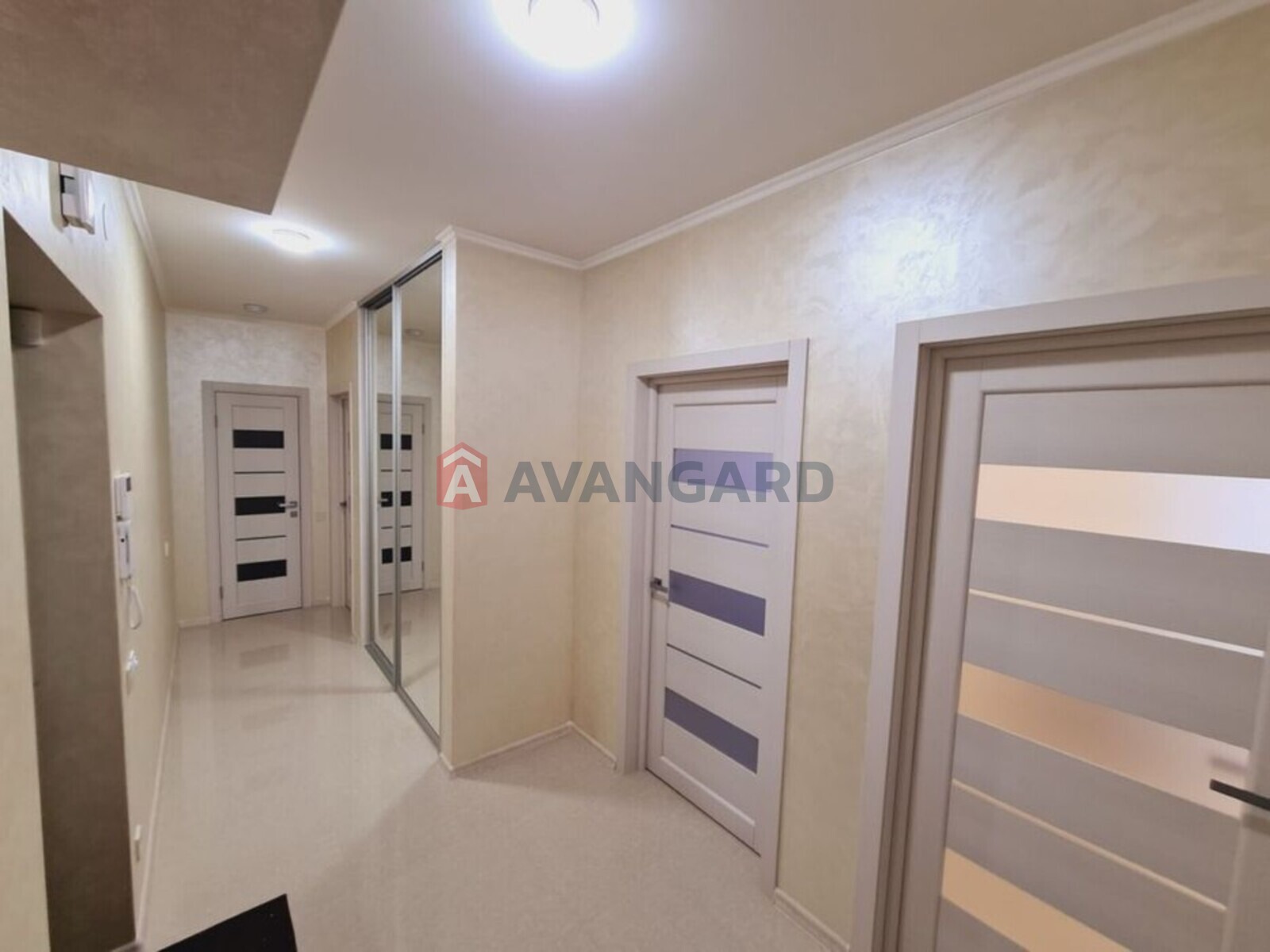 2 кім. квартира, 66/-/12,5 кв. м., 2/8 поверх фото 4 2 кім. квартира, 66/-/12,5 кв. м., 2/8 поверх фото 4