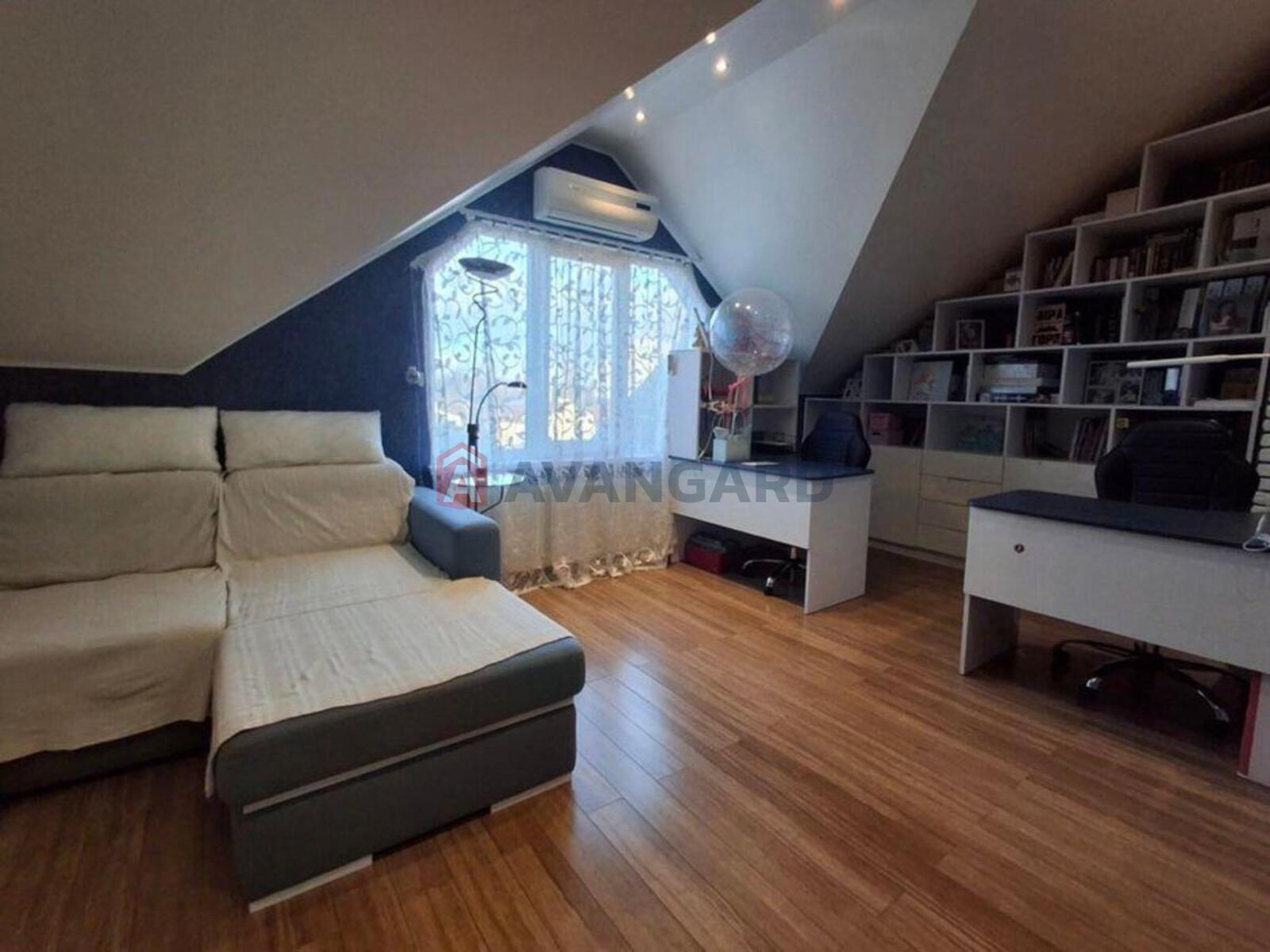 3 комн. квартира, 95/-/18 кв. м., 4/4 этаж фото 8 3 комн. квартира, 95/-/18 кв. м., 4/4 этаж фото 8