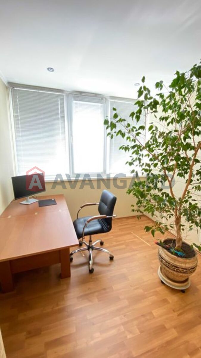 3 кім. квартира, 103/-/11 кв. м., 4/10 поверх фото 8 3 кім. квартира, 103/-/11 кв. м., 4/10 поверх фото 8