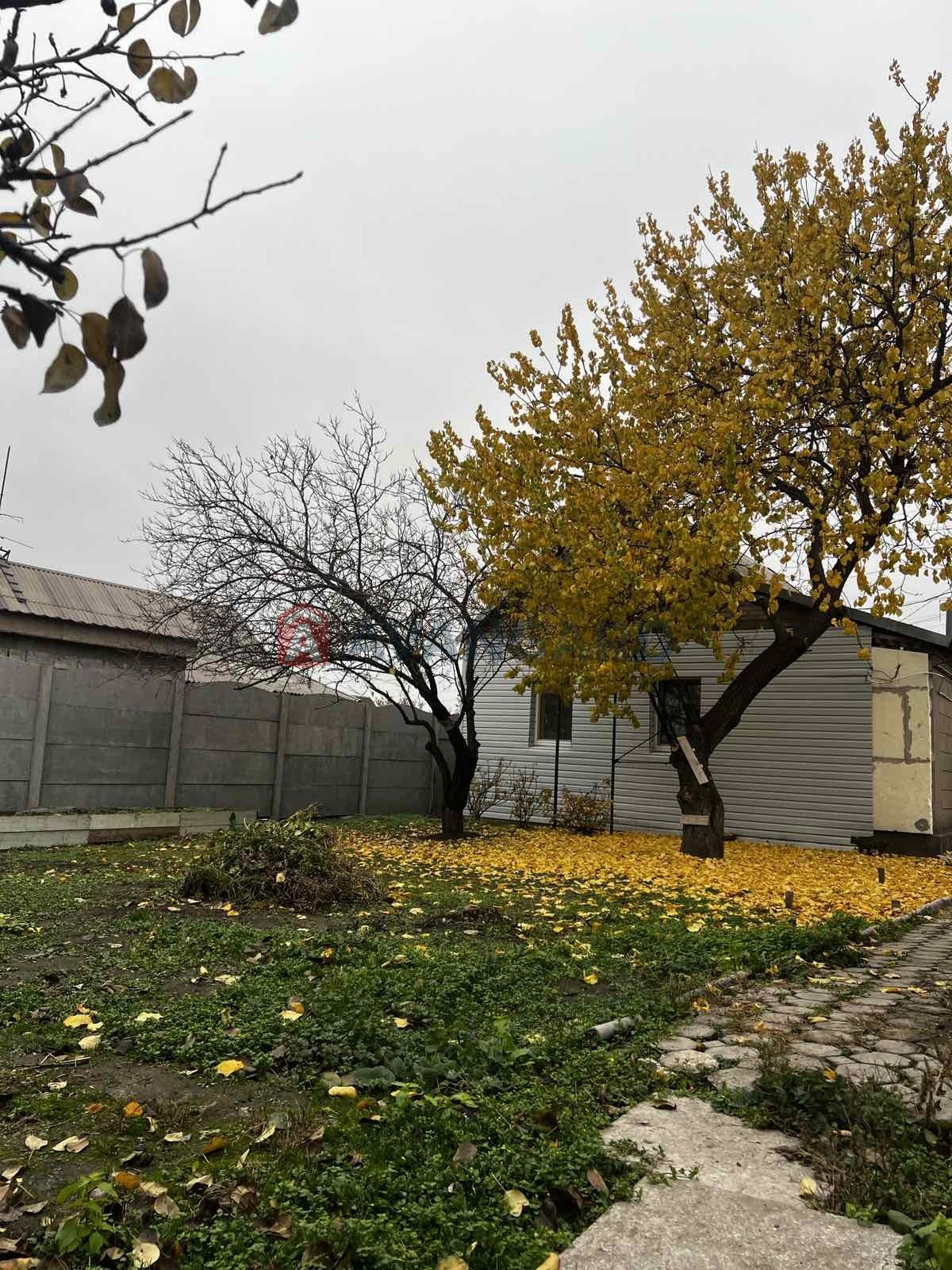 3 кім. квартира, 60/-/8 кв. м., 1/1 поверх фото 3 3 кім. квартира, 60/-/8 кв. м., 1/1 поверх фото 3