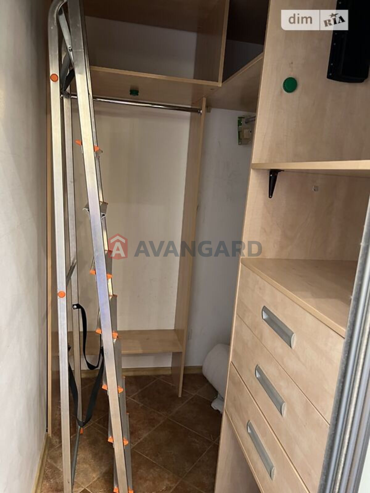 3 комн. квартира, 100/55/14 кв. м., 5/5 этаж фото 4 3 комн. квартира, 100/55/14 кв. м., 5/5 этаж фото 4