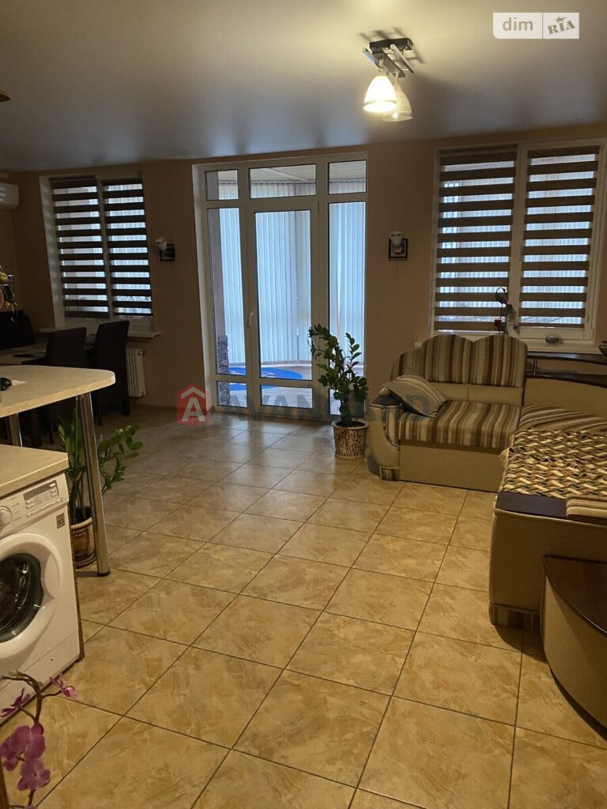 3 кім. квартира, 124/-/31 кв. м., 6/6 поверх фото 1 3 кім. квартира, 124/-/31 кв. м., 6/6 поверх фото 1