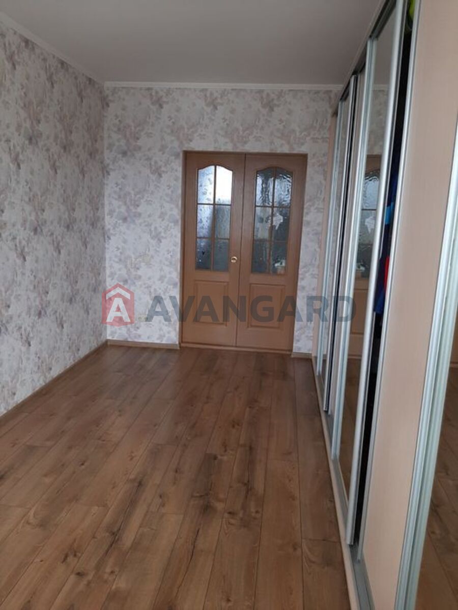 4 кім. квартира, 77/-/10 кв. м., 8/9 поверх фото 9 4 кім. квартира, 77/-/10 кв. м., 8/9 поверх фото 9