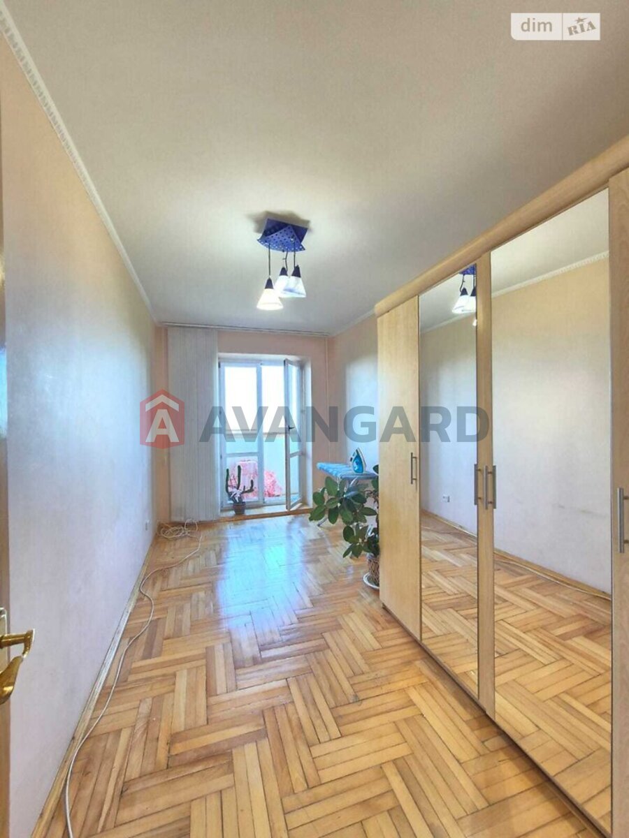 4 кім. квартира, 73/44/8 кв. м., 9/10 поверх фото 10 4 кім. квартира, 73/44/8 кв. м., 9/10 поверх фото 10