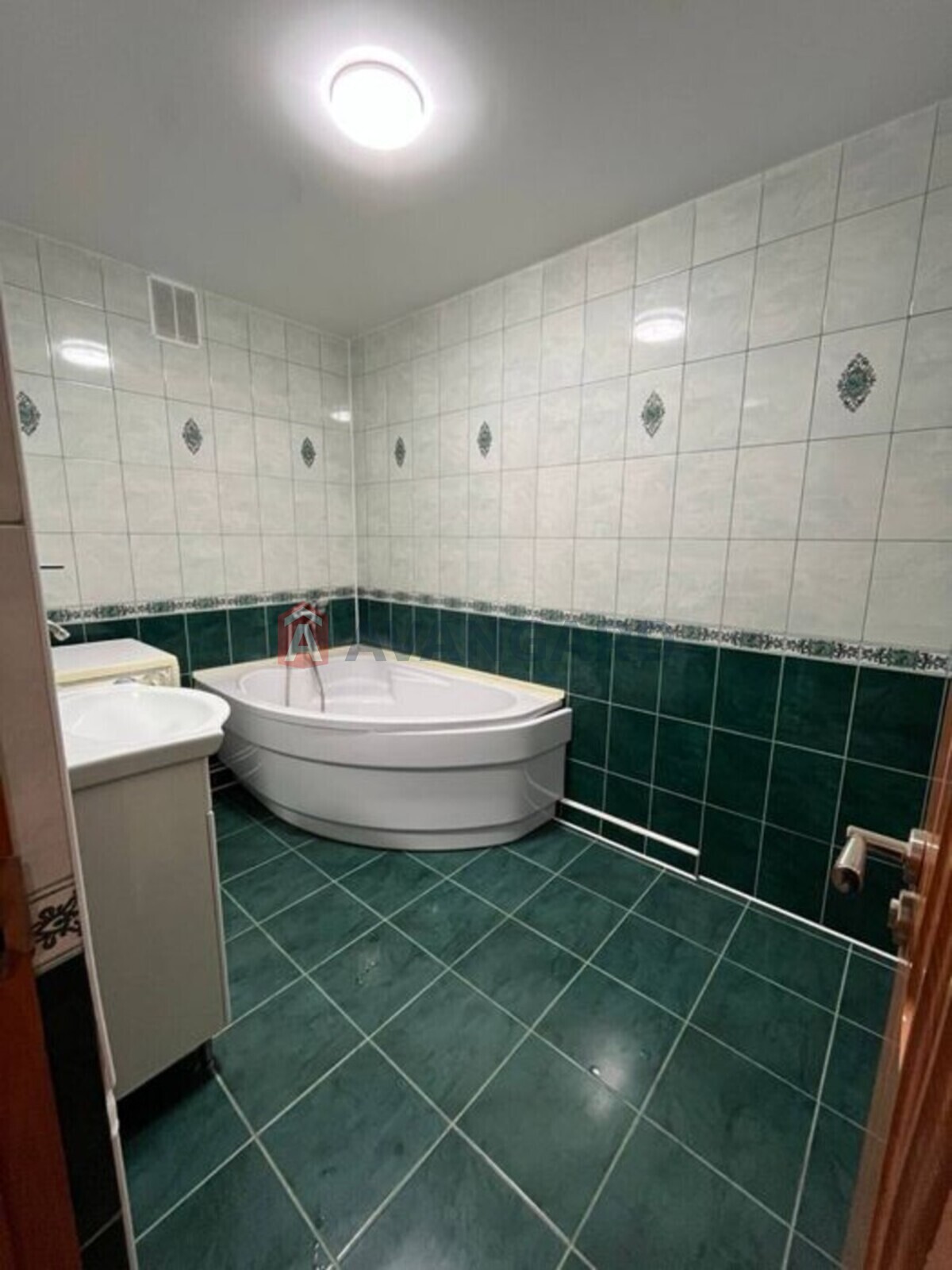 3 кім. квартира, 95/-/12 кв. м., 4/6 поверх фото 5 3 кім. квартира, 95/-/12 кв. м., 4/6 поверх фото 5