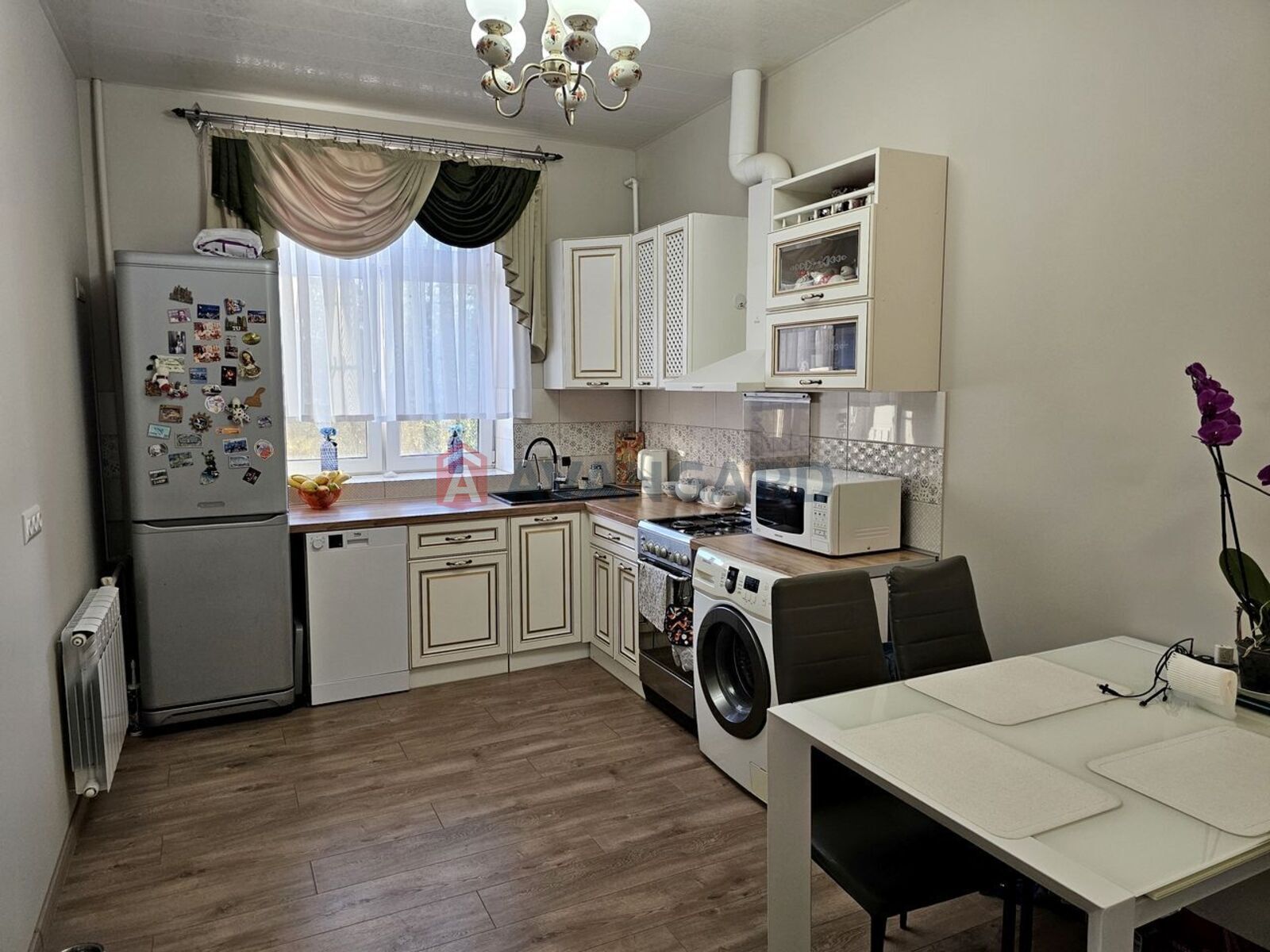 2 кім. квартира, 56/32/12 кв. м., 5/5 поверх фото 1 2 кім. квартира, 56/32/12 кв. м., 5/5 поверх фото 1