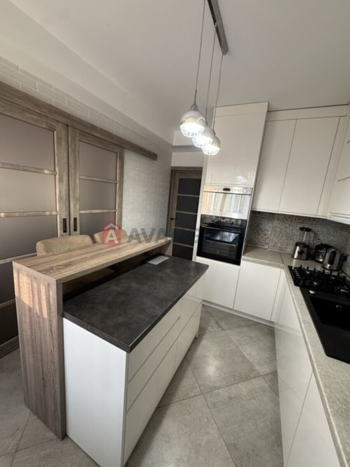 3 кім. квартира, 85/-/13 кв. м., 10/11 поверх фото 7 3 кім. квартира, 85/-/13 кв. м., 10/11 поверх фото 7