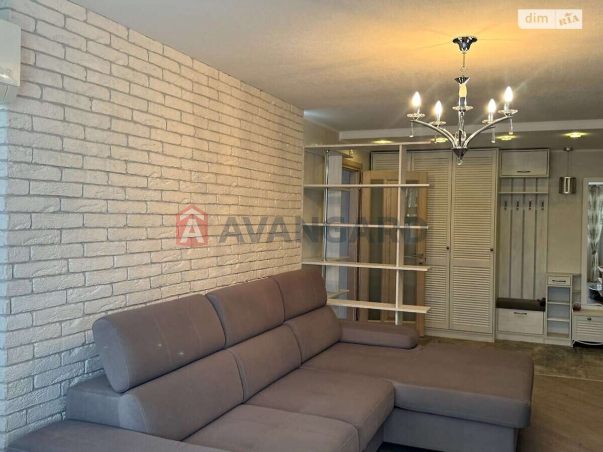 4 кім. квартира, 109/-/- кв. м., 4/5 поверх фото 15 4 кім. квартира, 109/-/- кв. м., 4/5 поверх фото 15