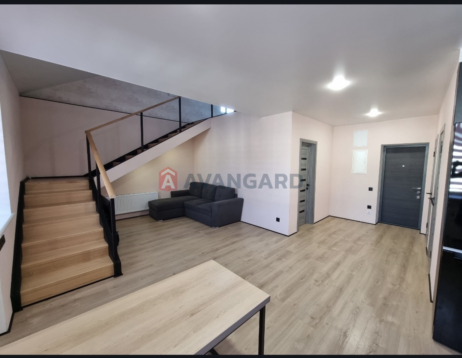 3 кім. квартира, 97/-/27 кв. м., 5/6 поверх фото 1 3 кім. квартира, 97/-/27 кв. м., 5/6 поверх фото 1