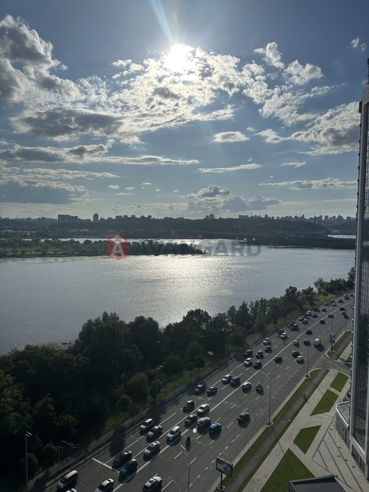 2 кім. квартира, 72/31/20 кв. м., 18/28 поверх фото 3 2 кім. квартира, 72/31/20 кв. м., 18/28 поверх фото 3