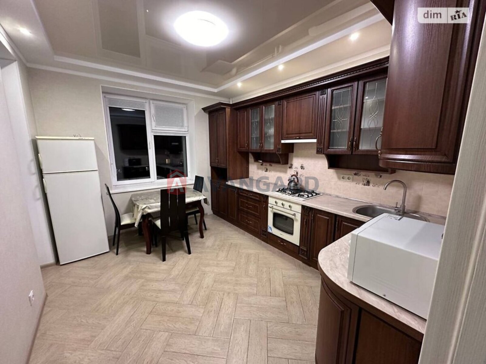 2 кім. квартира, 68/-/12 кв. м., 8/10 поверх фото 1 2 кім. квартира, 68/-/12 кв. м., 8/10 поверх фото 1