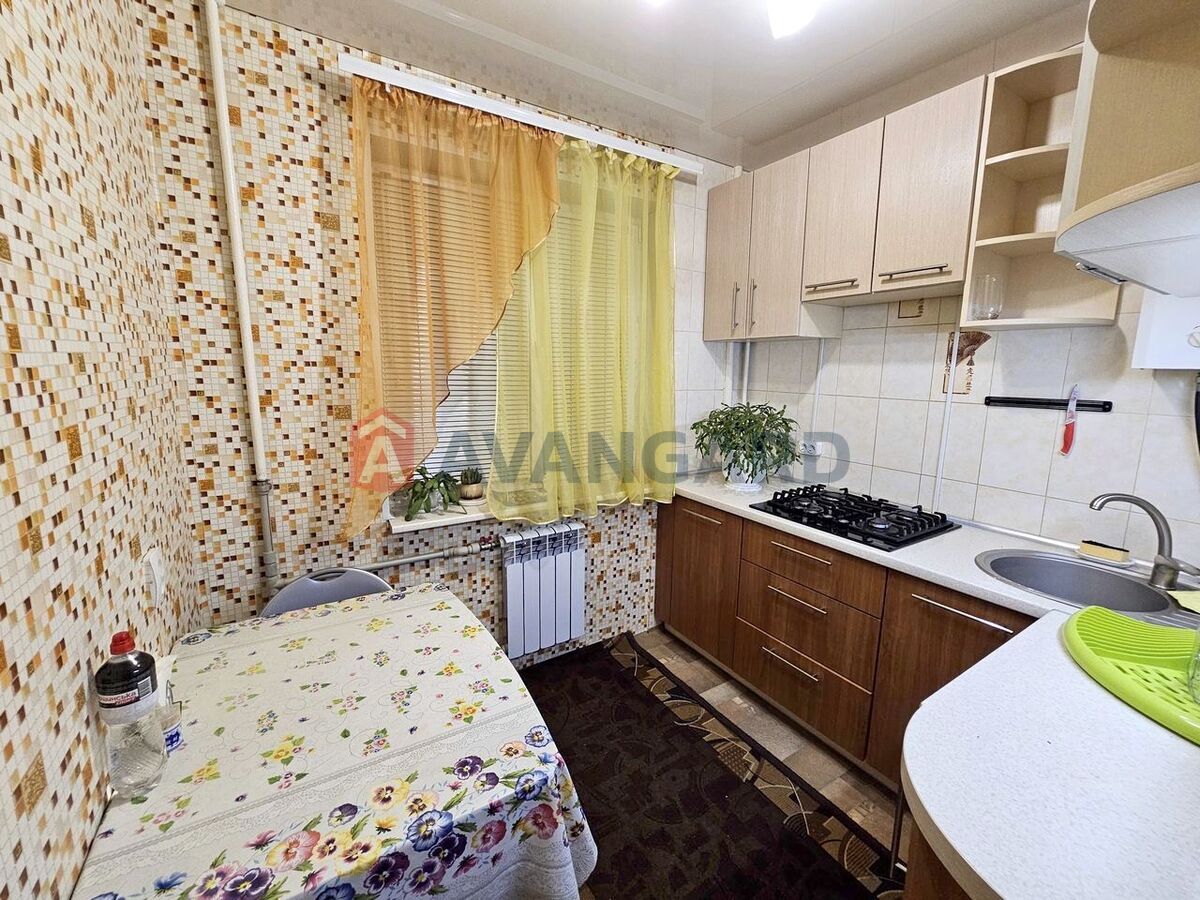 2 комн. квартира, 44/30/6 кв. м., 1/5 этаж фото 1 2 комн. квартира, 44/30/6 кв. м., 1/5 этаж фото 1