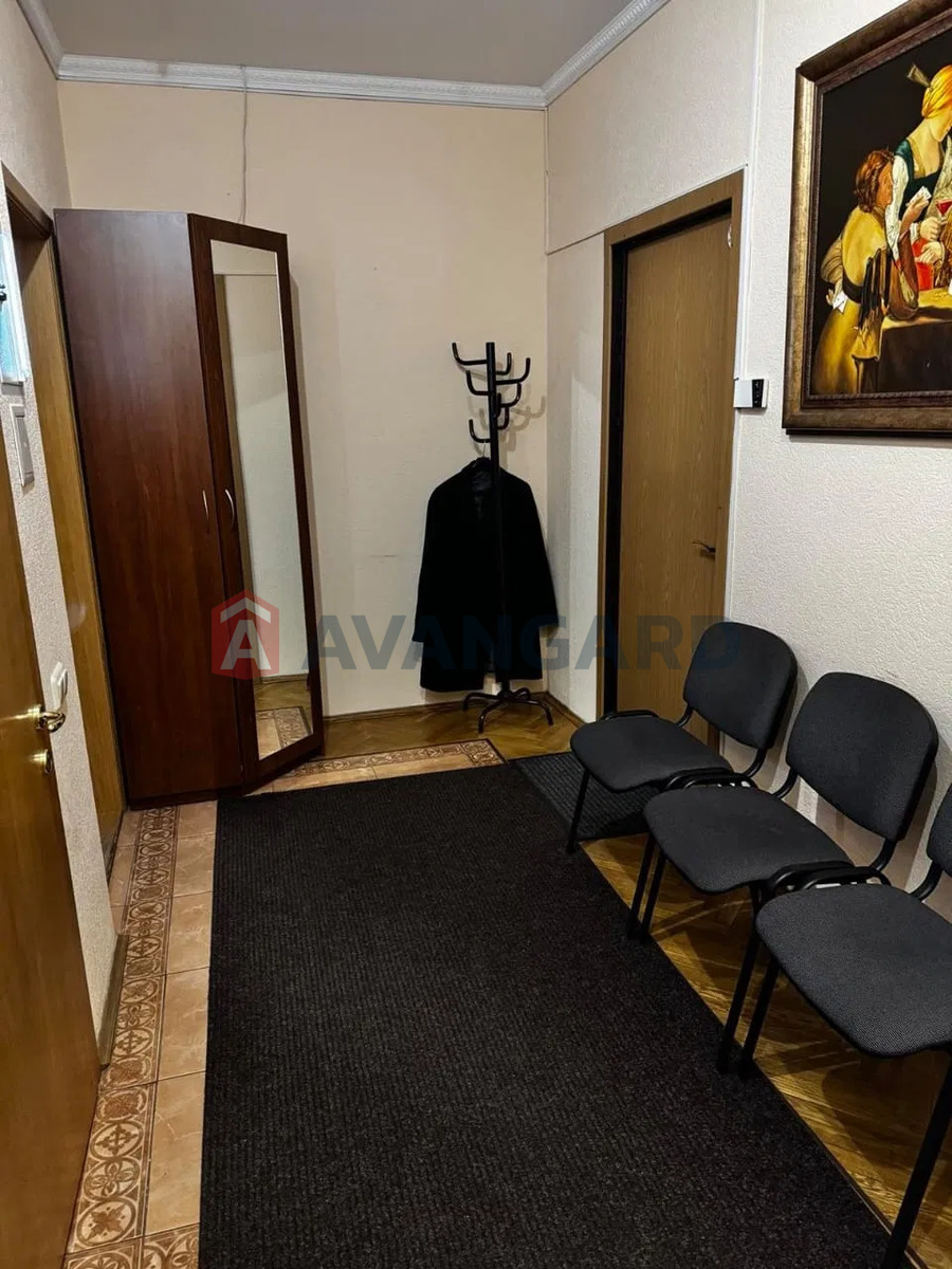 3 кім. квартира, 94/-/4 кв. м., 2/5 поверх фото 4 3 кім. квартира, 94/-/4 кв. м., 2/5 поверх фото 4