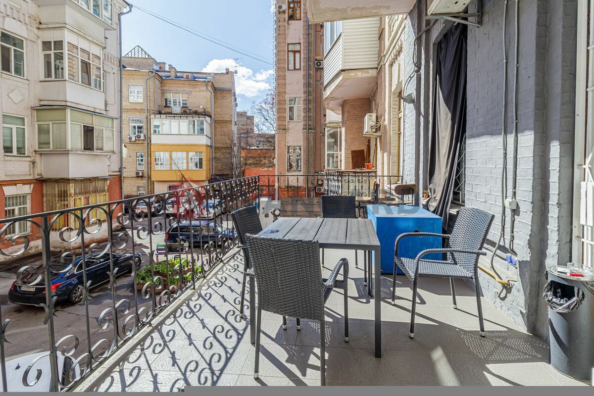 3 комн. квартира, 106/65/10 кв. м., 1/4 этаж фото 1 3 комн. квартира, 106/65/10 кв. м., 1/4 этаж фото 1