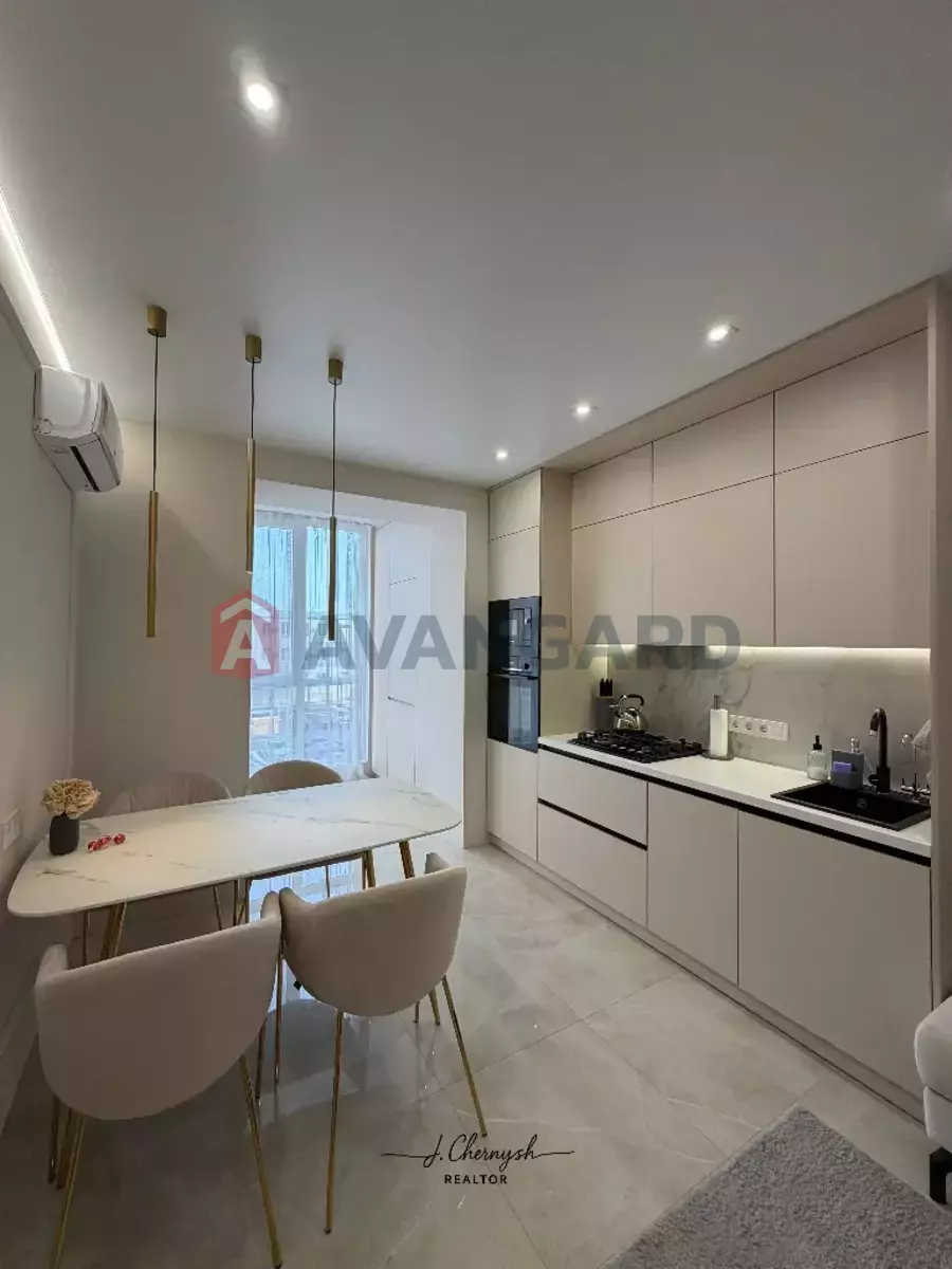 1 кім. квартира, 46/30/17 кв. м., 4/12 поверх фото 4 1 кім. квартира, 46/30/17 кв. м., 4/12 поверх фото 4