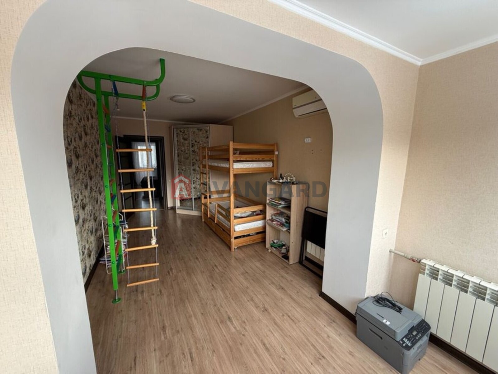 3 кім. квартира, 70/-/9 кв. м., 6/9 поверх фото 10 3 кім. квартира, 70/-/9 кв. м., 6/9 поверх фото 10