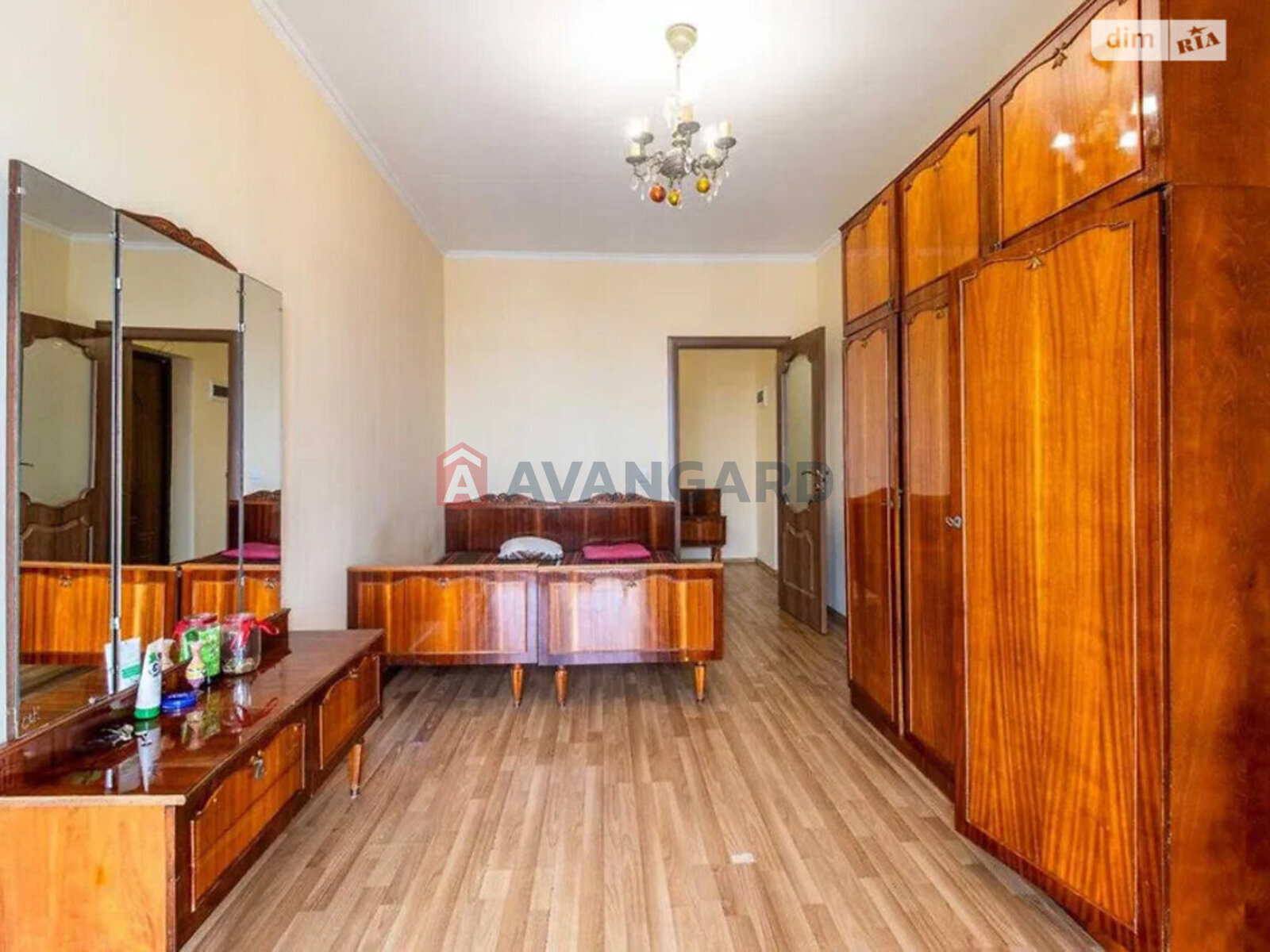 2 кім. квартира, 78/37/14 кв. м., 10/11 поверх фото 6 2 кім. квартира, 78/37/14 кв. м., 10/11 поверх фото 6