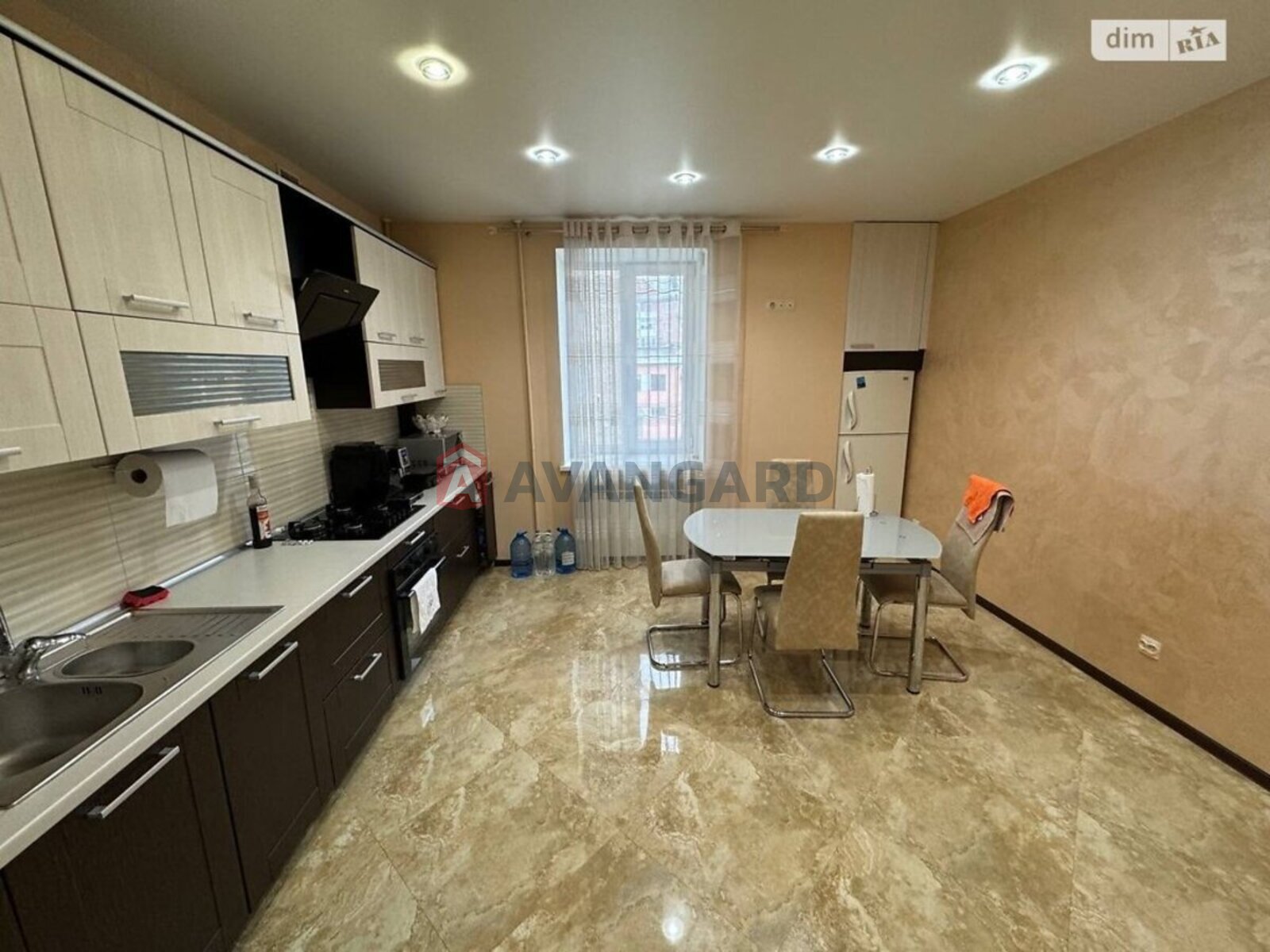 3 кім. квартира, 119/65/- кв. м., 3/9 поверх фото 5 3 кім. квартира, 119/65/- кв. м., 3/9 поверх фото 5