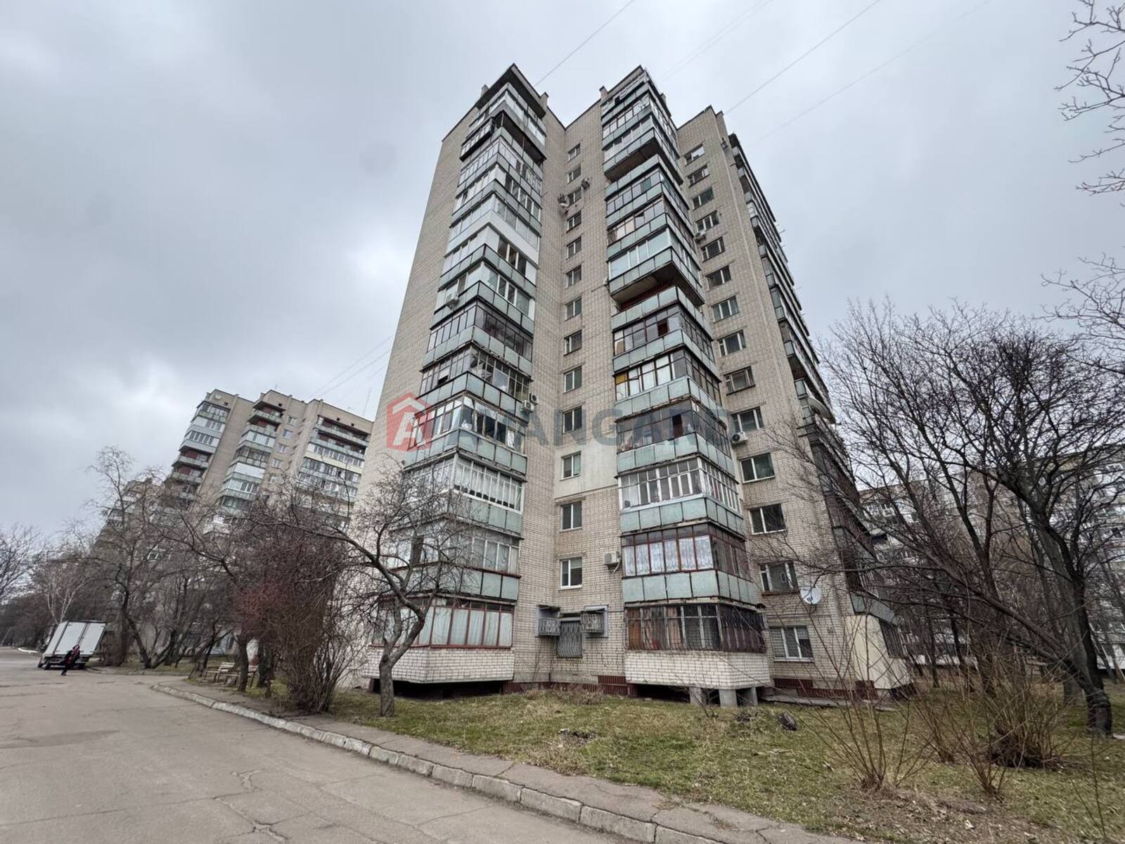 3 кім. квартира, 67/38/8 кв. м., 10/14 поверх фото 4 3 кім. квартира, 67/38/8 кв. м., 10/14 поверх фото 4