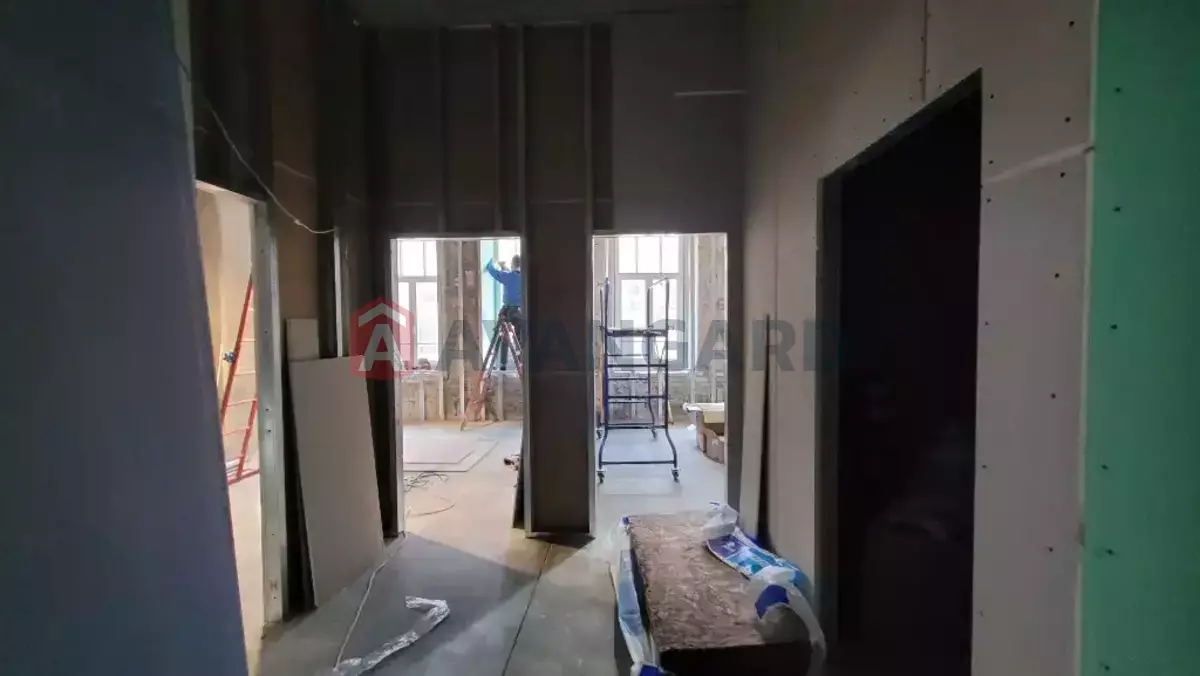 3 кім. квартира, 88/-/- кв. м., 2/4 поверх фото 1 3 кім. квартира, 88/-/- кв. м., 2/4 поверх фото 1