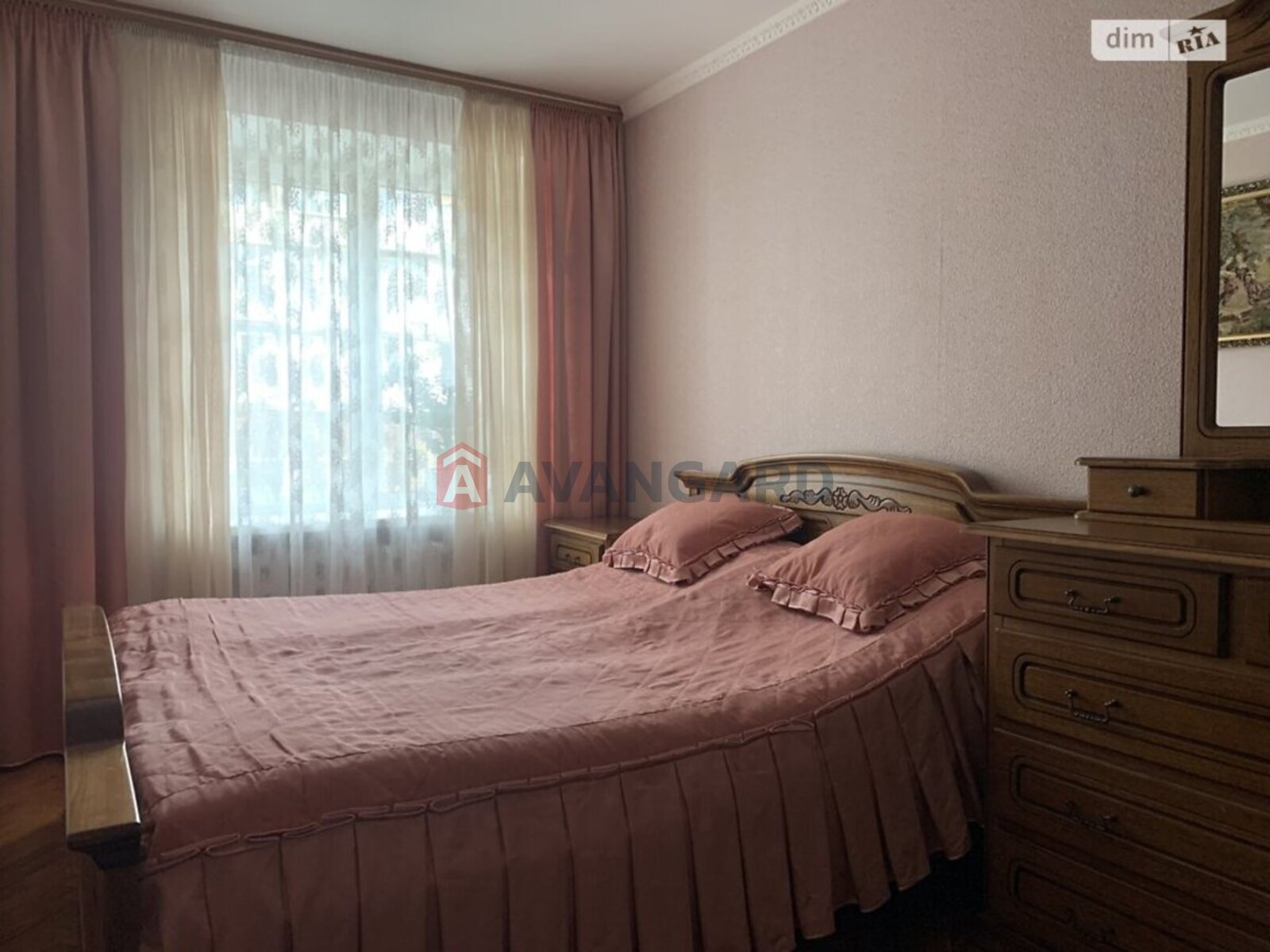 3 кім. квартира, 59/42/5 кв. м., 3/5 поверх фото 1 3 кім. квартира, 59/42/5 кв. м., 3/5 поверх фото 1