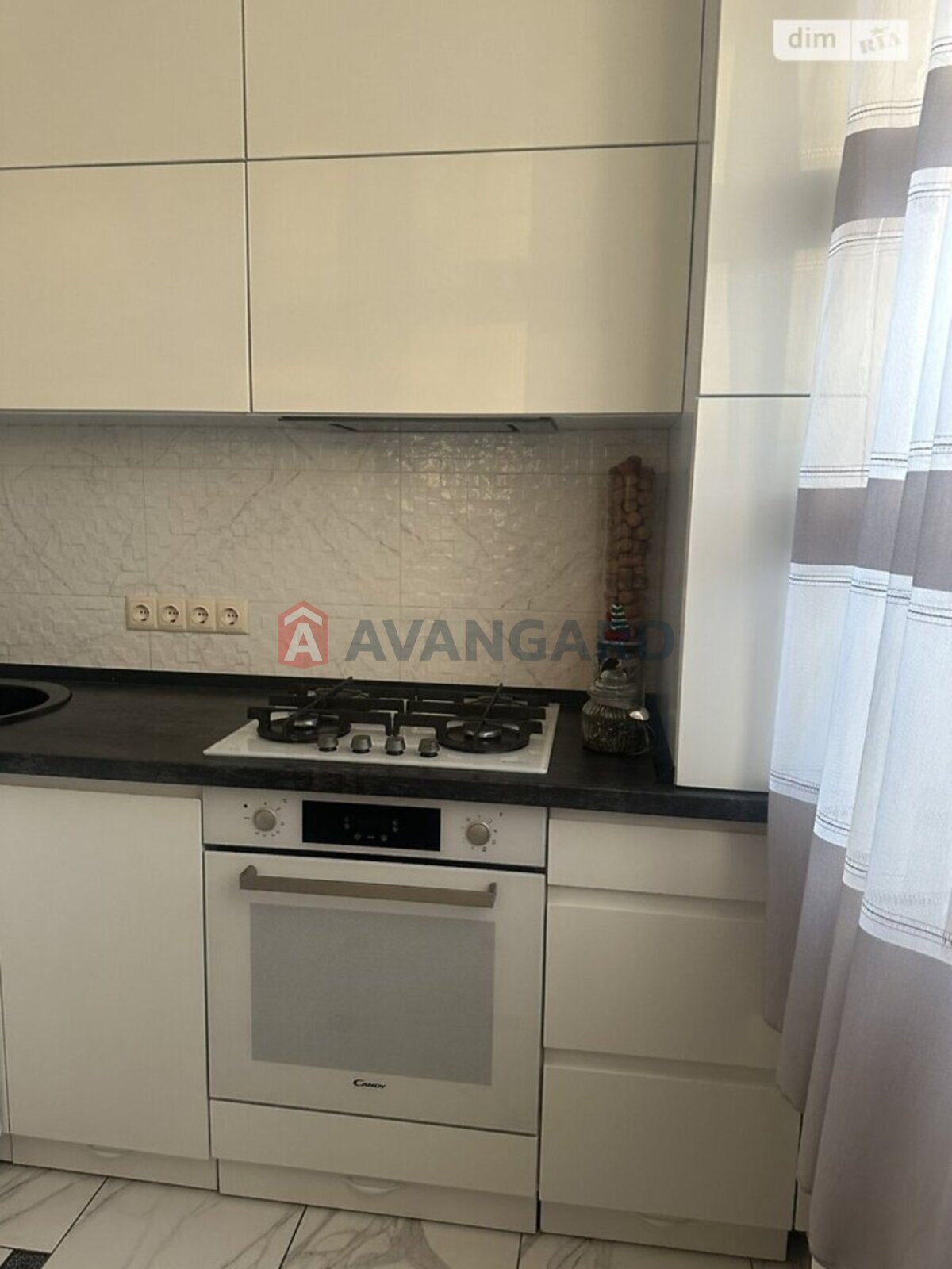 2 кім. квартира, 45/-/5.4 кв. м., 2/5 поверх фото 1 2 кім. квартира, 45/-/5.4 кв. м., 2/5 поверх фото 1