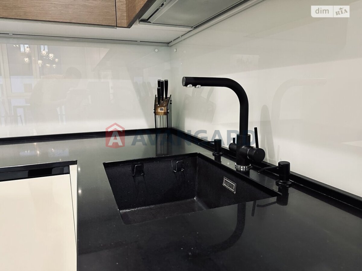 2 комн. квартира, 70/-/18 кв. м., 9/12 этаж фото 15 2 комн. квартира, 70/-/18 кв. м., 9/12 этаж фото 15