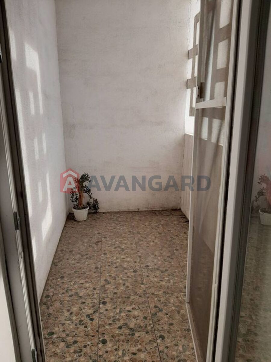 4 кім. квартира, 77/-/10 кв. м., 8/9 поверх фото 12 4 кім. квартира, 77/-/10 кв. м., 8/9 поверх фото 12