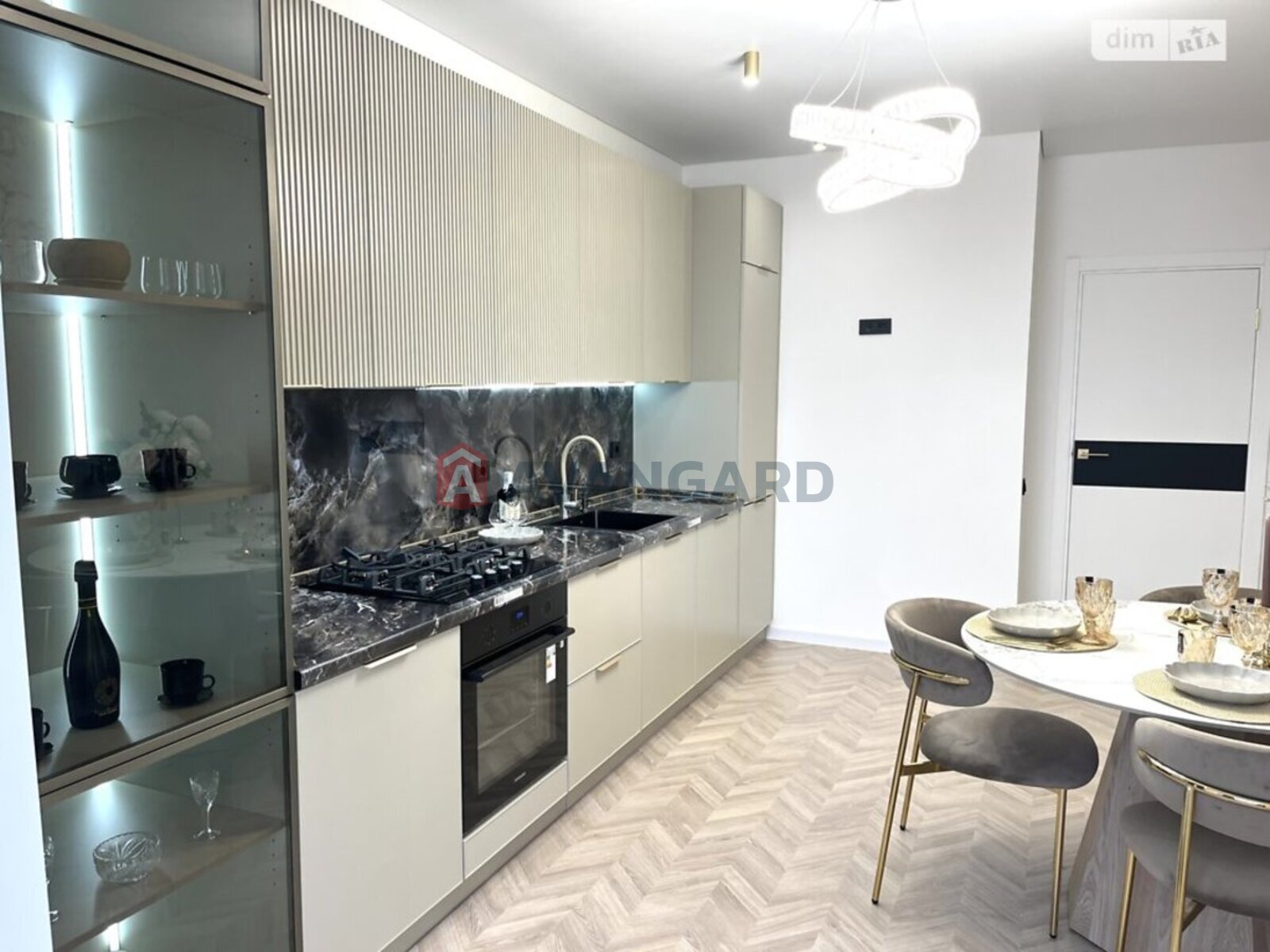 2 кім. квартира, 72/35/19 кв. м., 8/10 поверх фото 9 2 кім. квартира, 72/35/19 кв. м., 8/10 поверх фото 9