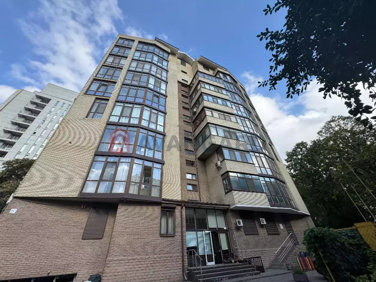 4 кім. квартира, 113/-/- кв. м., 8/9 поверх фото 1 4 кім. квартира, 113/-/- кв. м., 8/9 поверх фото 1